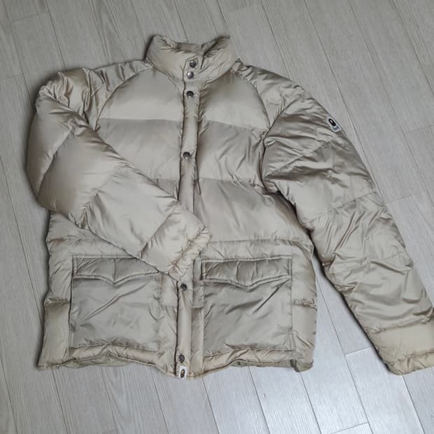 베이프 패딩 자켓  판매합니다.