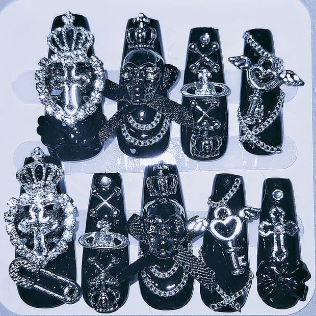 고스펑크 지뢰계 중성계 수제네일팁 