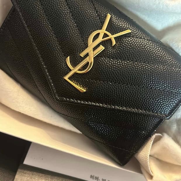 생로랑 모노그램 여성 반지갑 새제품