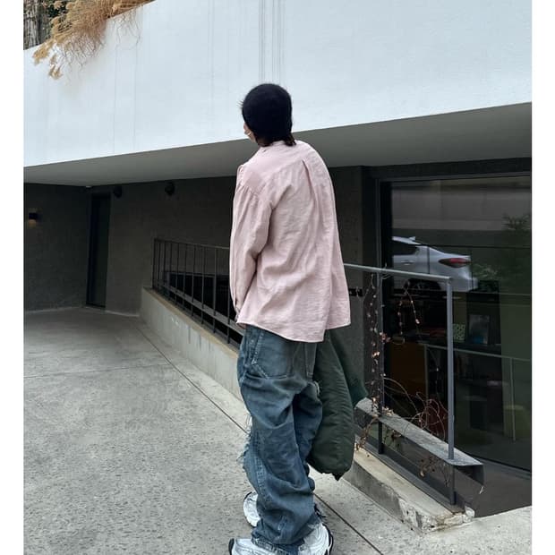 언타이틀드 아이딜 핑크셔츠