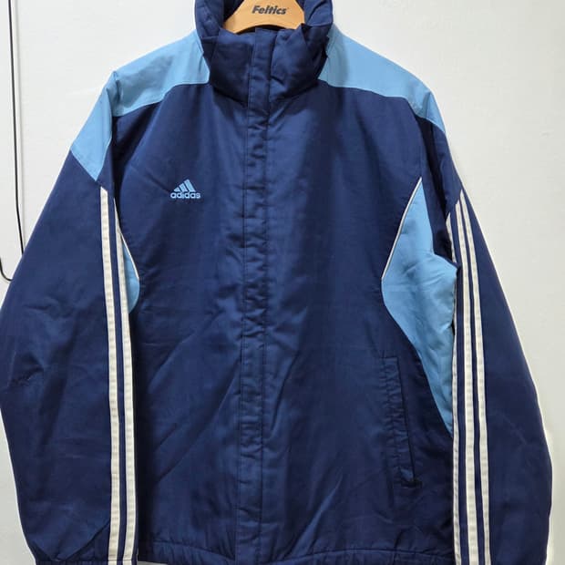 아디다스 트렉 누빔 패딩 점퍼 경량 폴리 100
