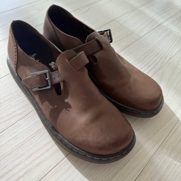 닥터마틴 페트리샤 브라운 260 새상품급