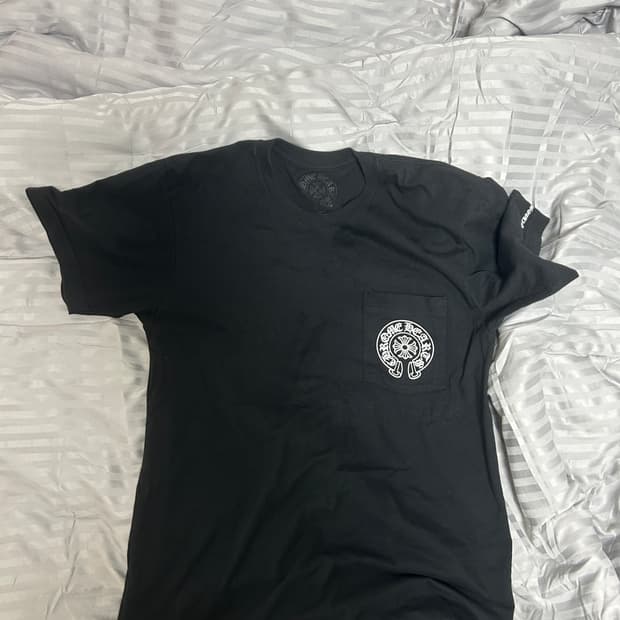 M) 크롬하츠 홀스슈 로고 포켓 티셔츠 블랙