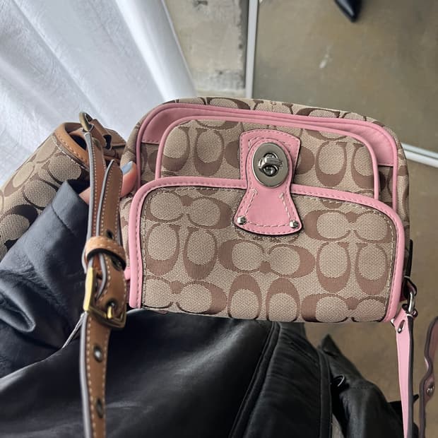 00s Coach 코치 콤비 턴락 백 핑크