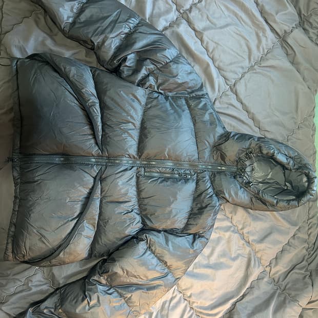 아웃스탠딩 폴라 구스다운 패딩