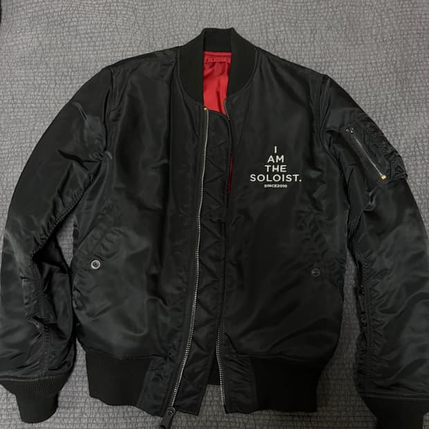솔로이스트 알파 봄버 자켓