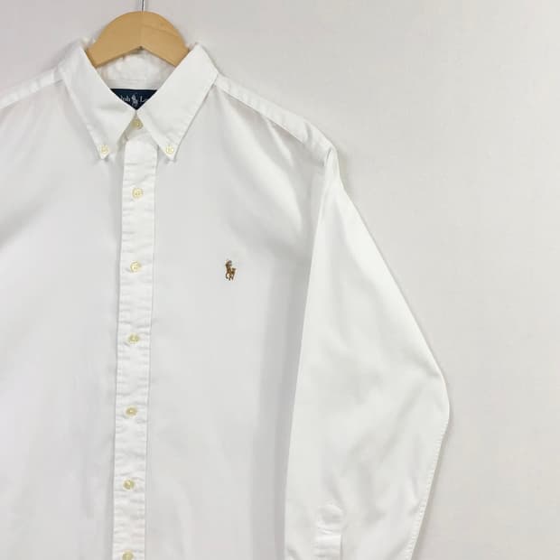 105 폴로 화이트 셔츠