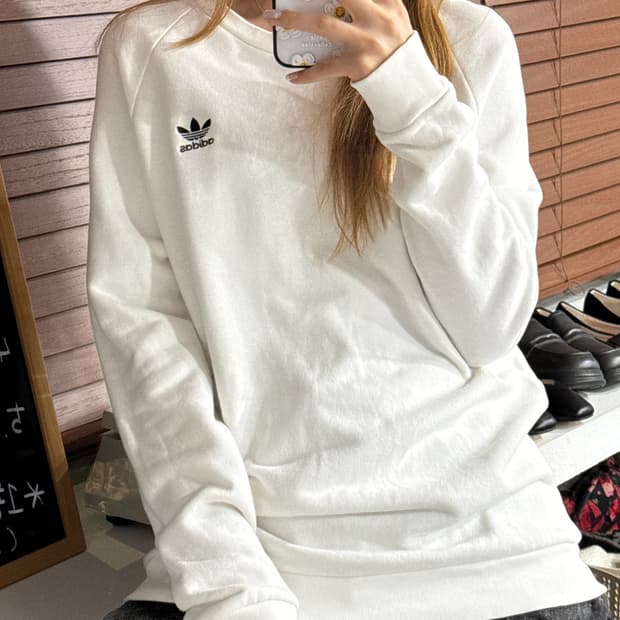 아디다스 맨투맨