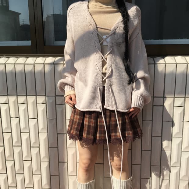 Lace up point knit cardigan