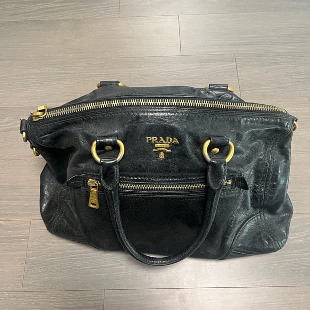 프라다 비텔로 샤인 토트백