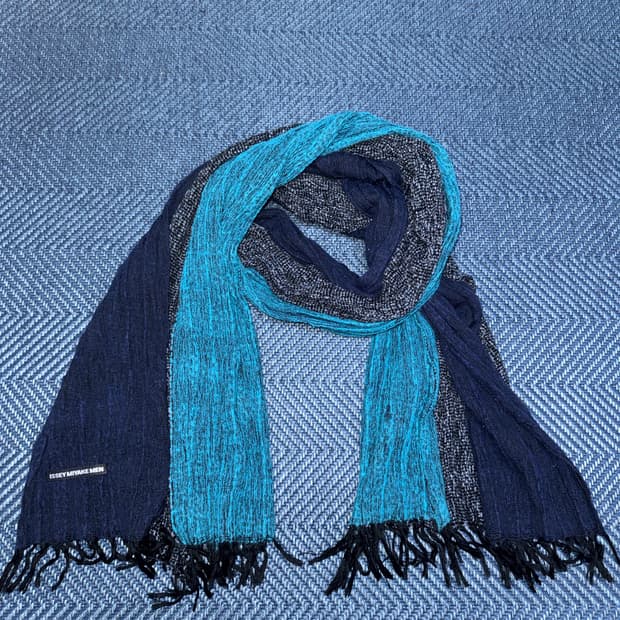 이세이 미야케 맨 멀티컬러 머플러 블루