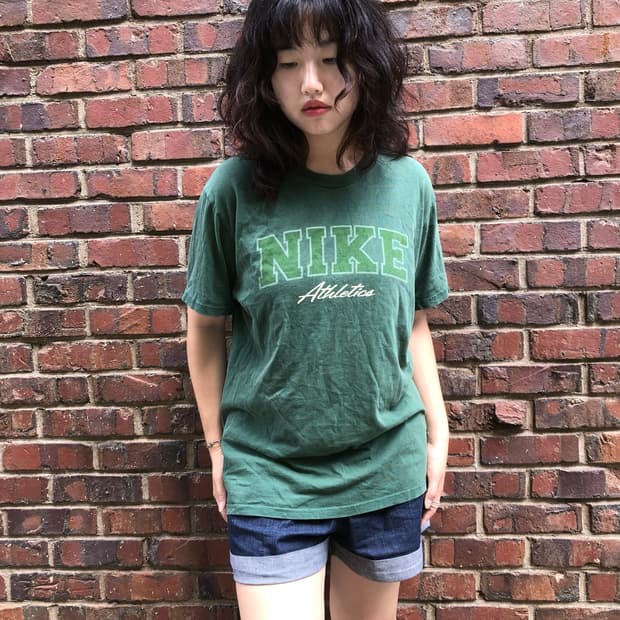 90s Nike half T