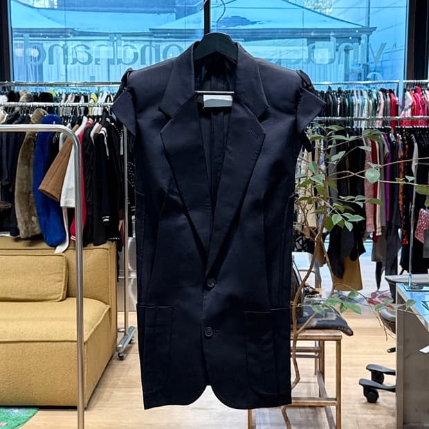 메종 마르지엘라 네이비 로우컷 슬리브리스 블레이저 자켓 