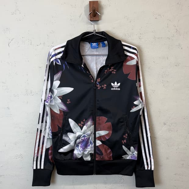 아디다스 플라워패턴 파이어버드 트랙탑 져지