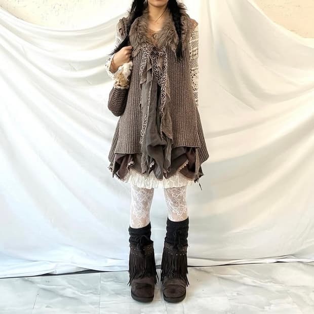 캉캉원피스, 크로쉐탑, 갸루 퍼 베스트, 나무단추베스트, 그런지스커트