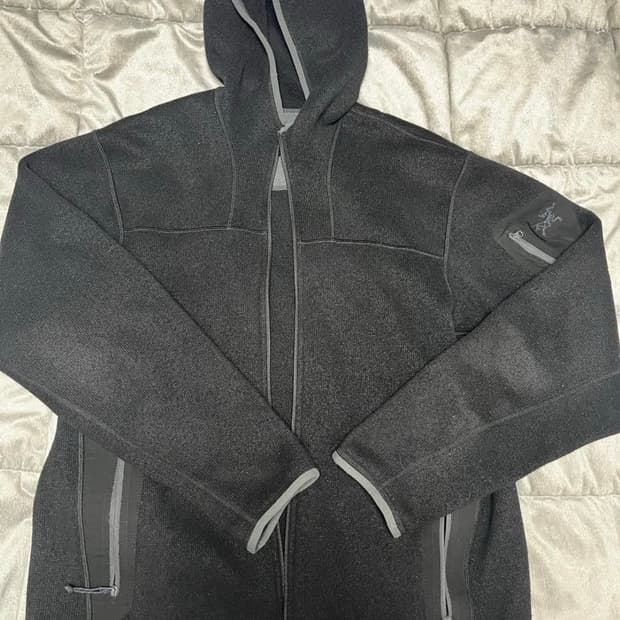 아크테릭스 커버트 후디 판매