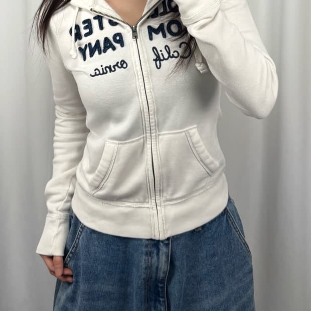 홀리스터 로고 화이트 후드집업