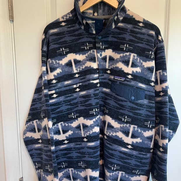 16FW 파타고니아 클래식 신칠라 스냅-티 플리스 풀오버 네이비