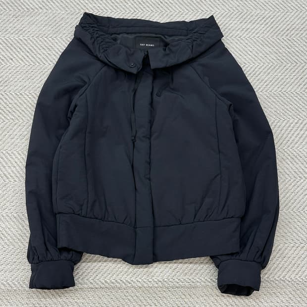 빔스 미니멀 크롭 패딩 r2938