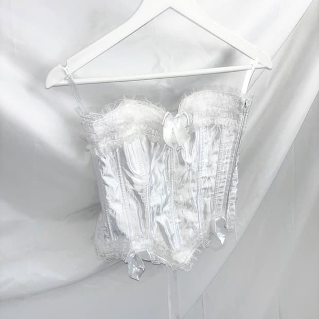 화이트 코르셋, 타이다이 랩스커트