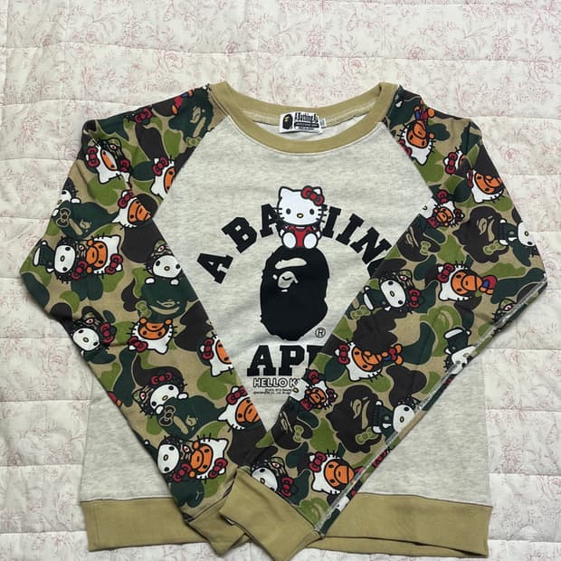 [급처]베이프X헬로키티 롱슬리브