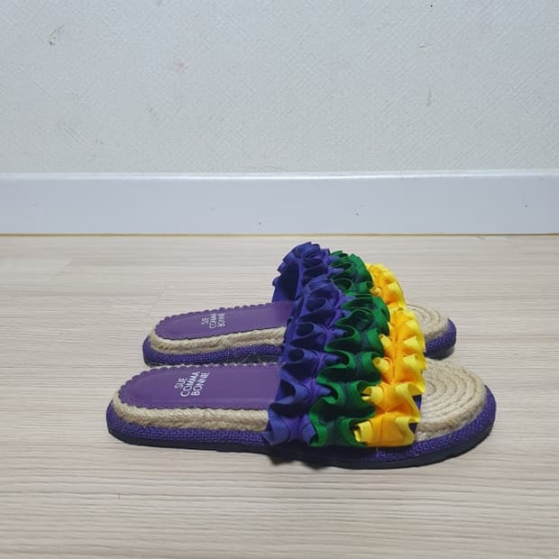 슈콤마보니 보라보라 뮬 슬리퍼 225