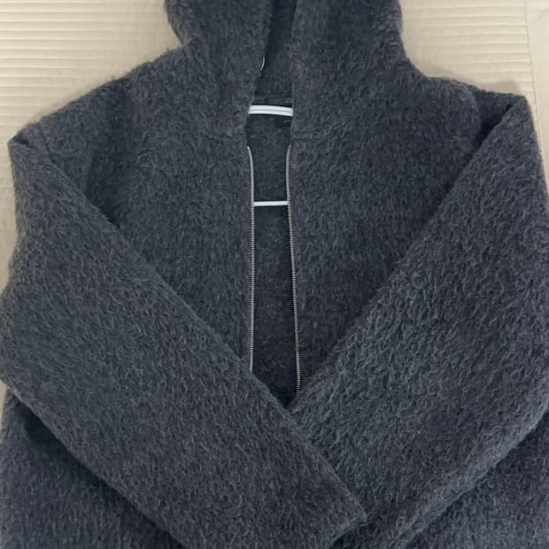 자라 털 후드집업