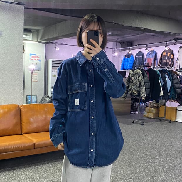 캘빈클라인 포켓패치로고 버튼 데님셔츠 B3725