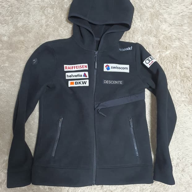 데상트 아우디 기모후드 자켓 상태 굿  사이즈 90