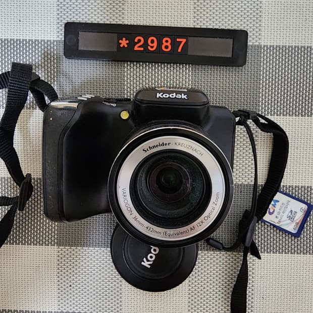 코닥 이지쉐어 Z 712 IS 디지털카메라 AA건전지사용