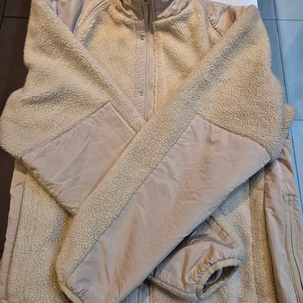 질스튜어트 뉴욕 폴리스 m 95~100 판매합니다