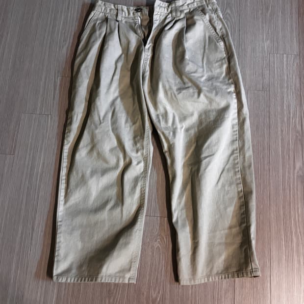 데케트 De Chet 베이지 투턱 와이드 팬츠