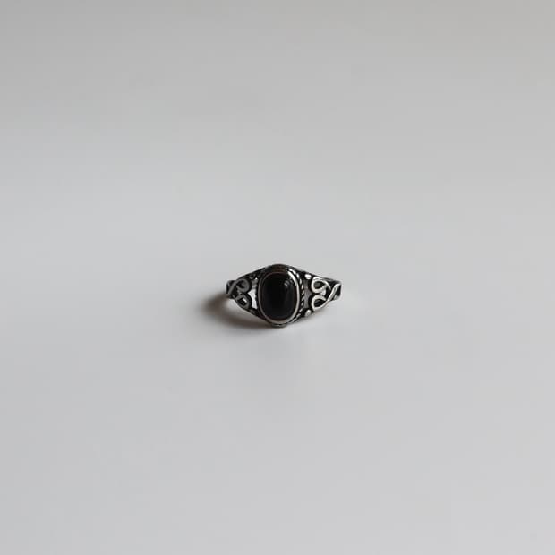 black onyx ring
