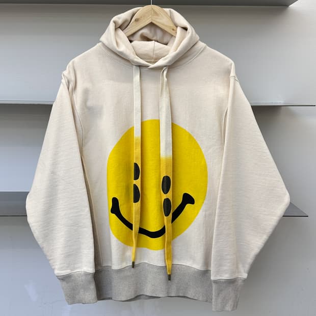 캐피탈 레인 스마일 후드티