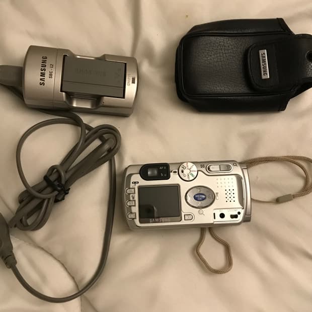 *디카* 삼성 케녹스 디지맥스 v3 + 충전지 (작례 ㅇ)