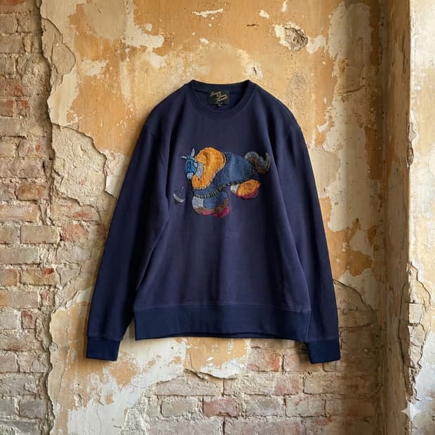 아트워크 자수 스웻셔츠