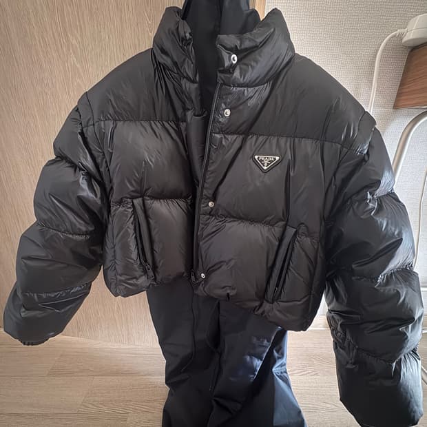 36size 프라다 리나일론 크롭 컨버터블 다운 재킷 패딩