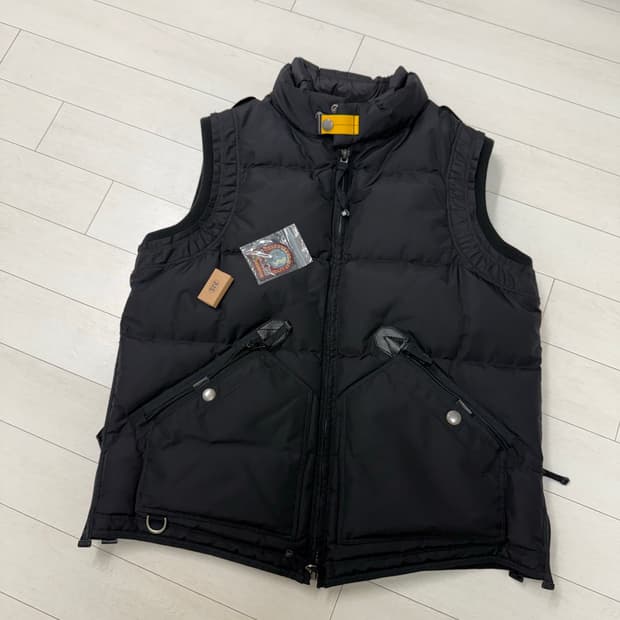 파라점퍼스 패딩 조끼  L 사이즈  상태 목부분 보셔도 오염없이 완전 좋