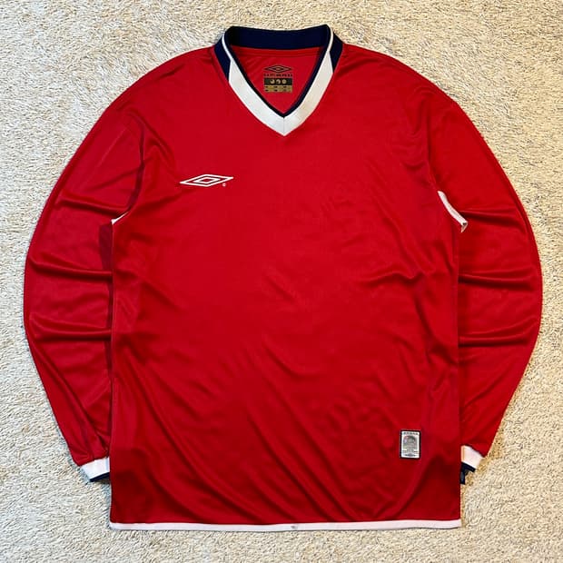 엄브로 UMBRO 올드스쿨 트레이닝 탑 긴팔 티셔츠 레드