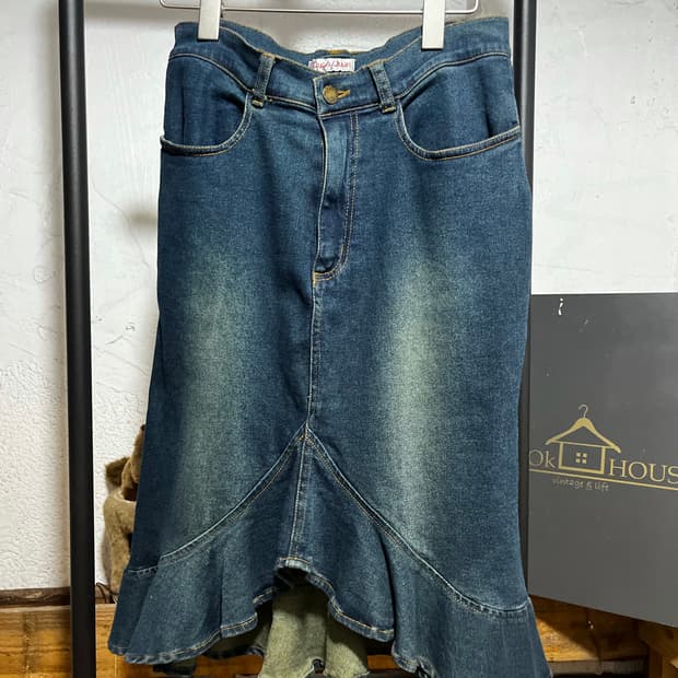 Vintage denim frill skirt