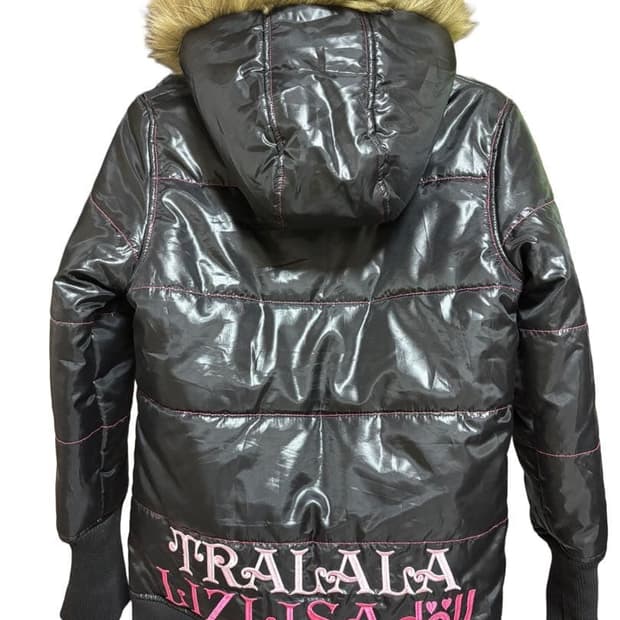 트랄라라 리즈리사돌 콜라보 패딩