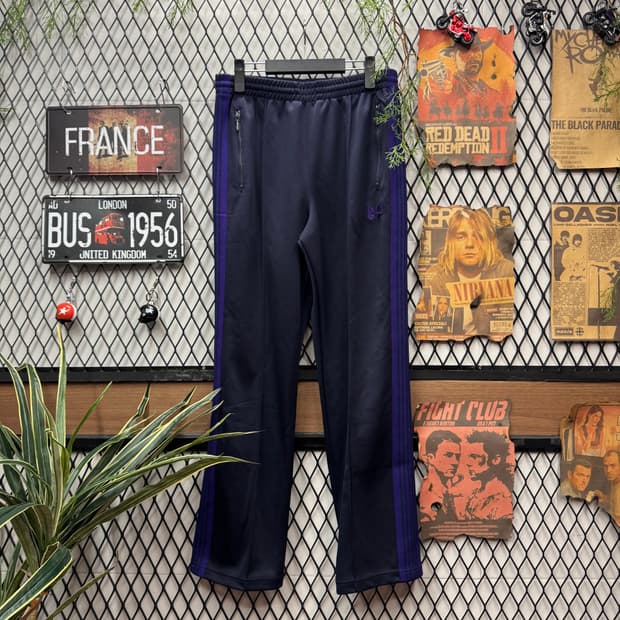 니들스 빈티지 사이드 트랙 팬츠 나비 자수 포인트 퍼플 블랙 배색