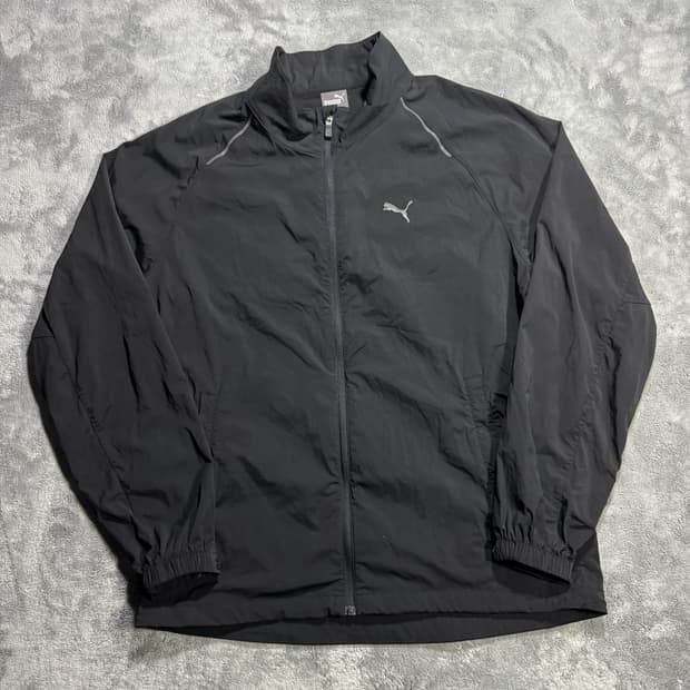 푸마 블랙 바람막이