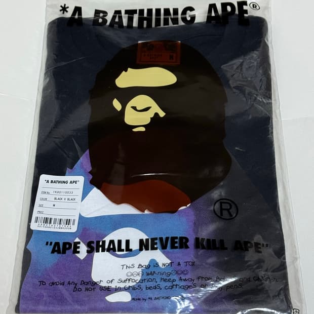[새상품] BAPE 베이프 블랙 M사이즈 반팔티 (상세 내용 참조)