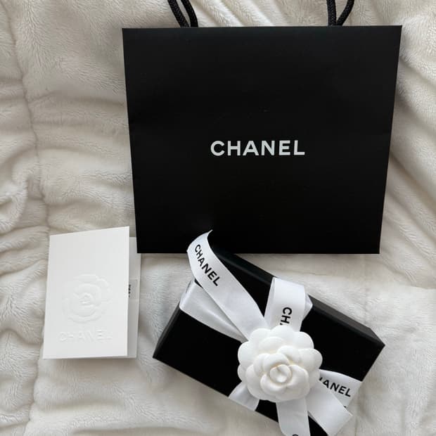 샤넬 똑딱이 은장 새제품