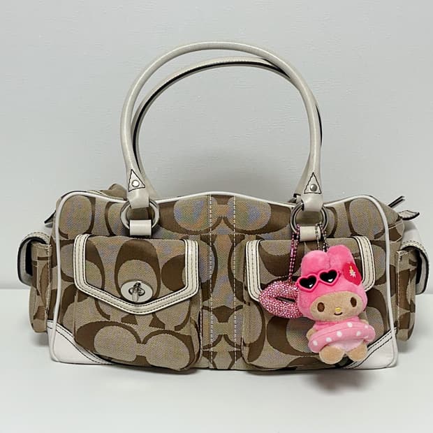 코치 아웃포켓 보스턴백 토트백