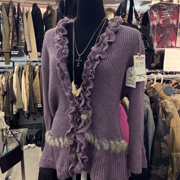 연보라 래빗퍼 트리밍 가디건