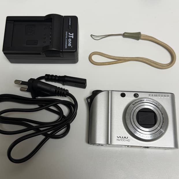 삼성 VLUU NV100 HD 빈티지 디카