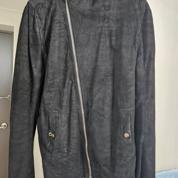 릭오웬스 불렛 스쿠버 레더 후드 사선집업 50 사이즈