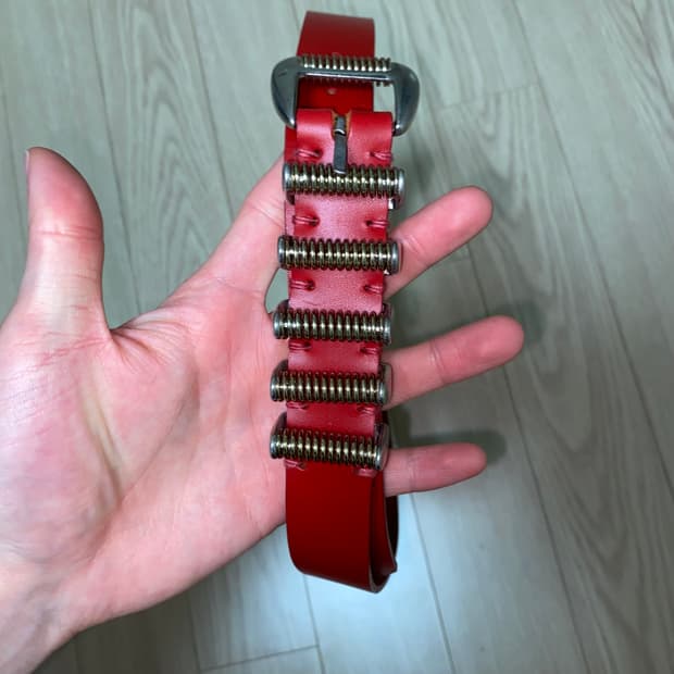 발망 스프링 벨트 레드